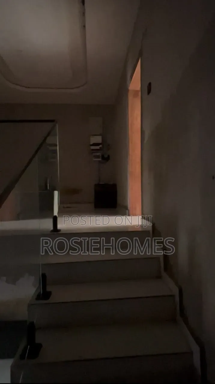 3bdrm Duplex in Meridian Park Estate, Awoyaya for sale
