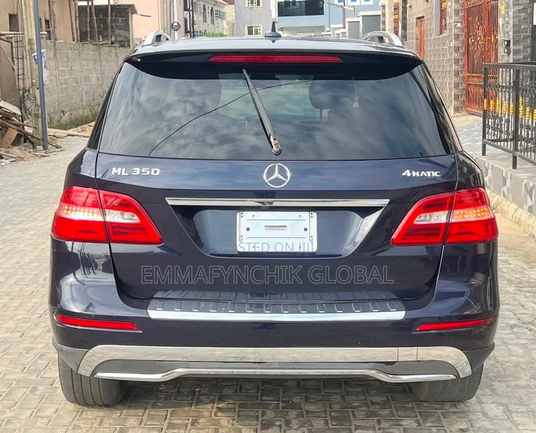 Mercedes-Benz M Class 2012 Blue