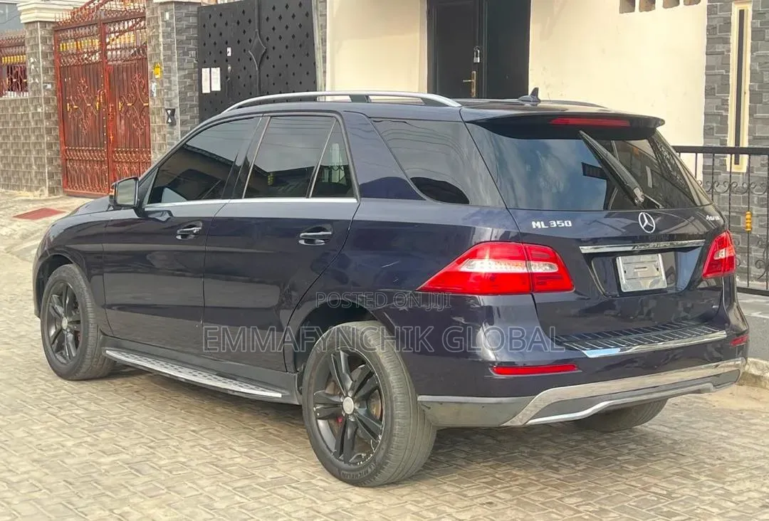 Mercedes-Benz M Class 2012 Blue