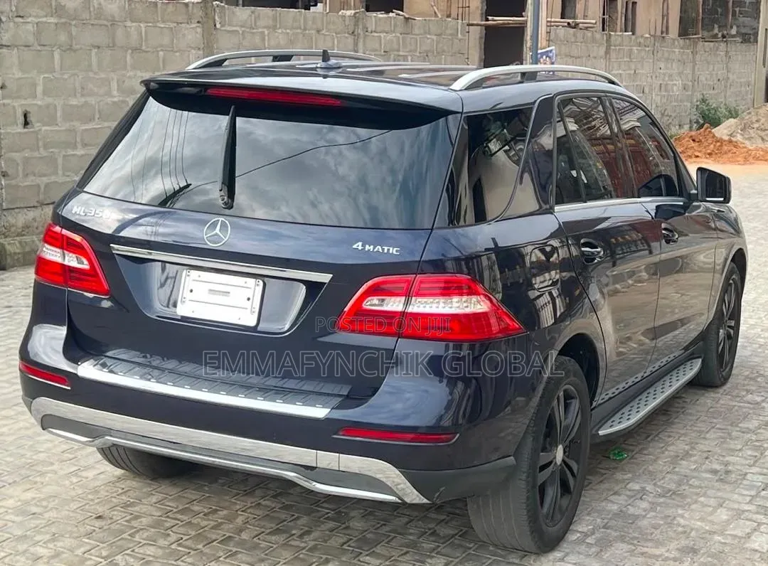 Mercedes-Benz M Class 2012 Blue