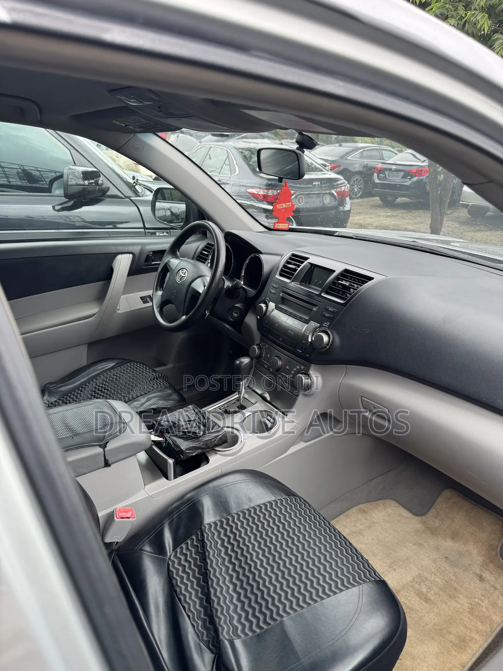 Toyota Highlander 2010 Silver
