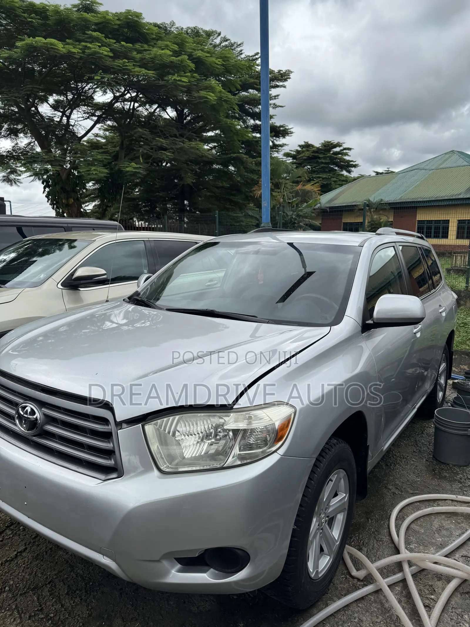 Toyota Highlander 2010 Silver