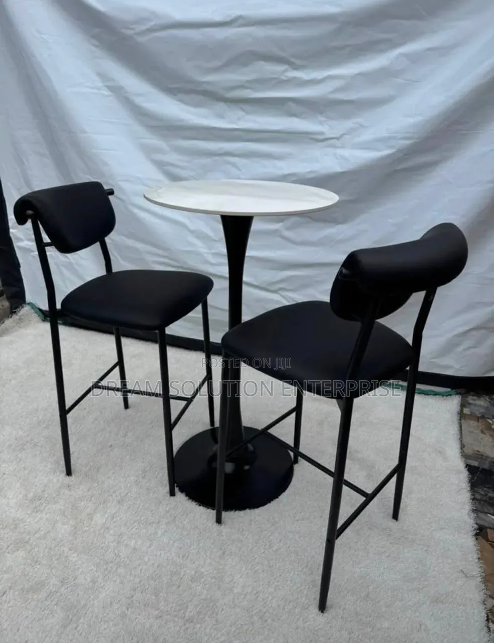 Standard Bar Table With Chairs