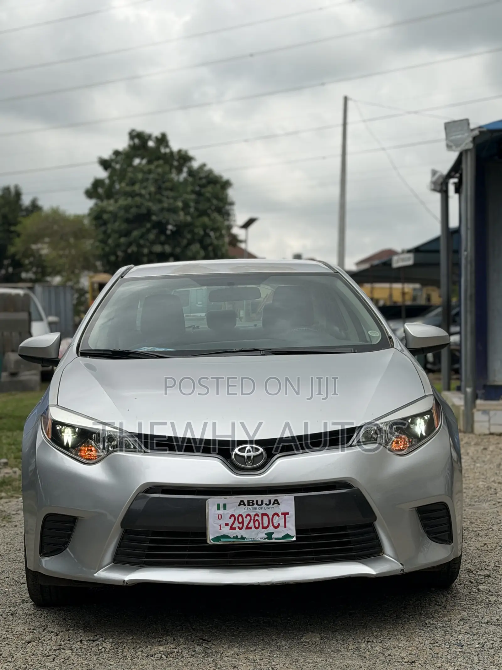 Toyota Corolla LE 4dr Sedan (1.8L 4cyl CVT) 2015 Silver