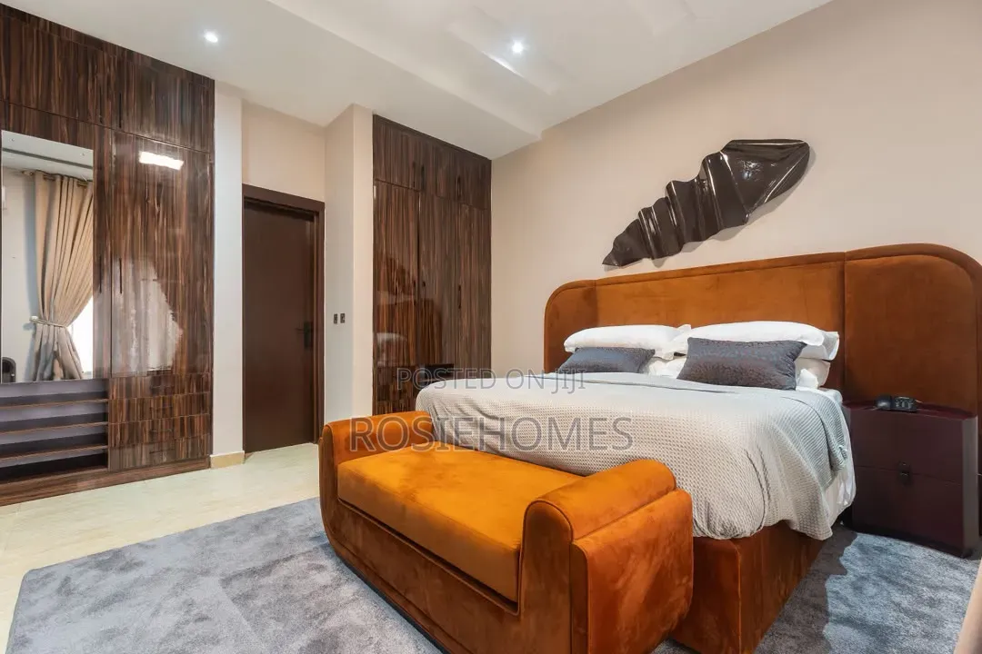 3bedroom Apartment