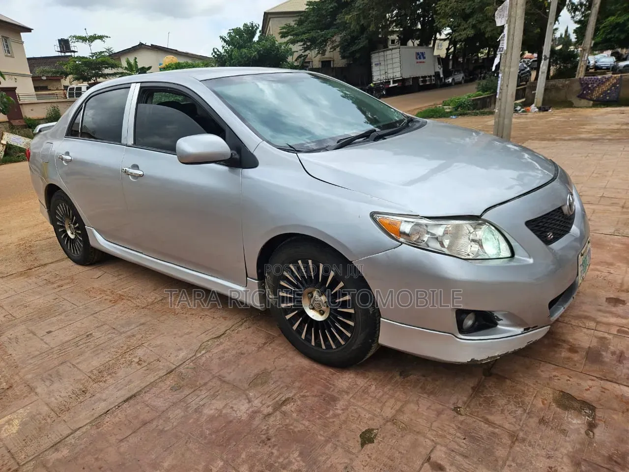 Toyota Corolla 2010 Silver