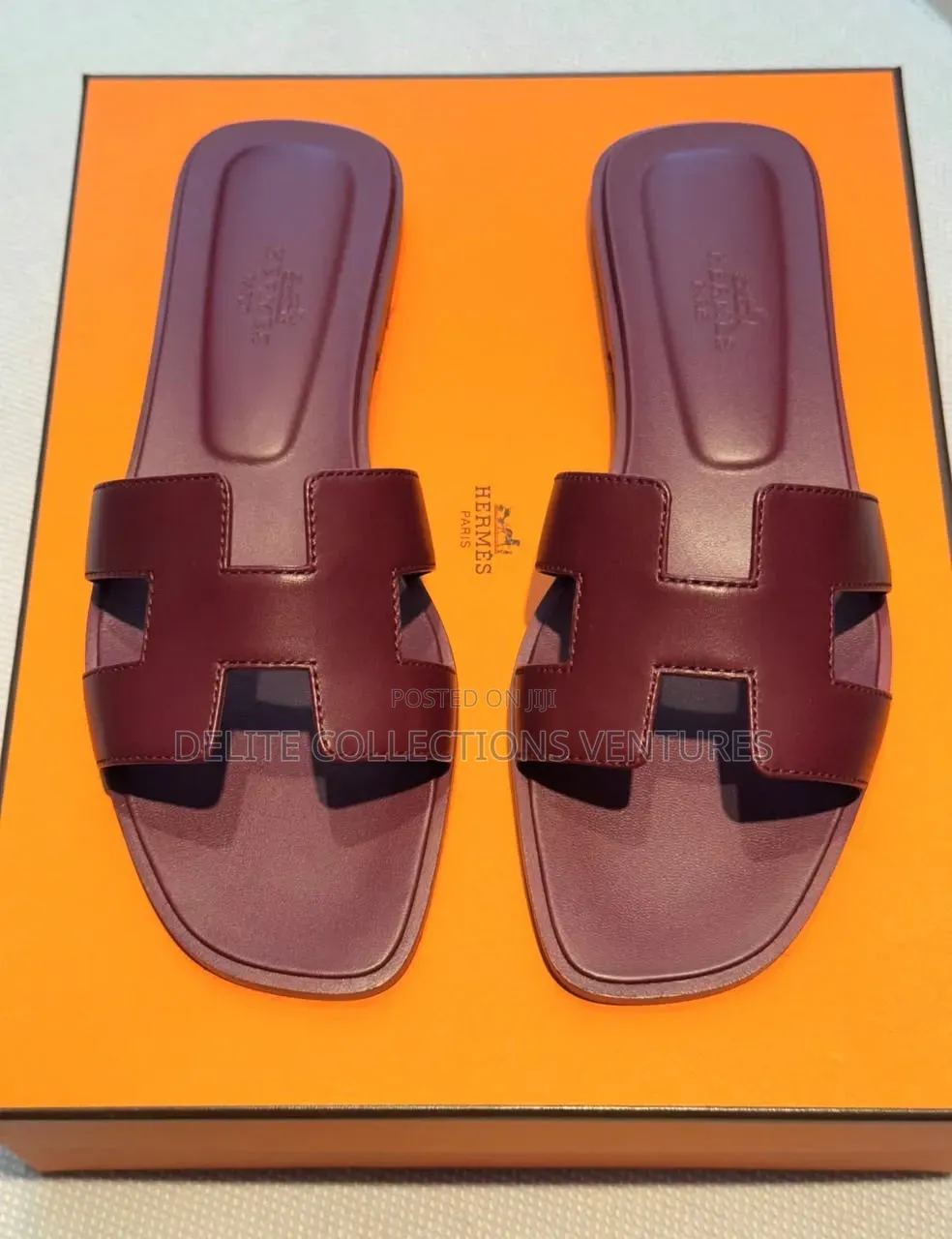 Luxury Update Original Hermes Oran Leather Sandal in Burgundy