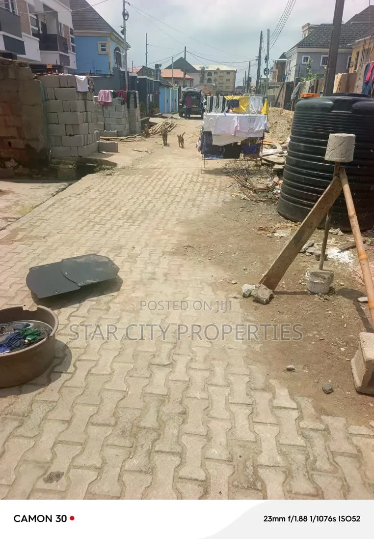 Land Measuring 470Sqm