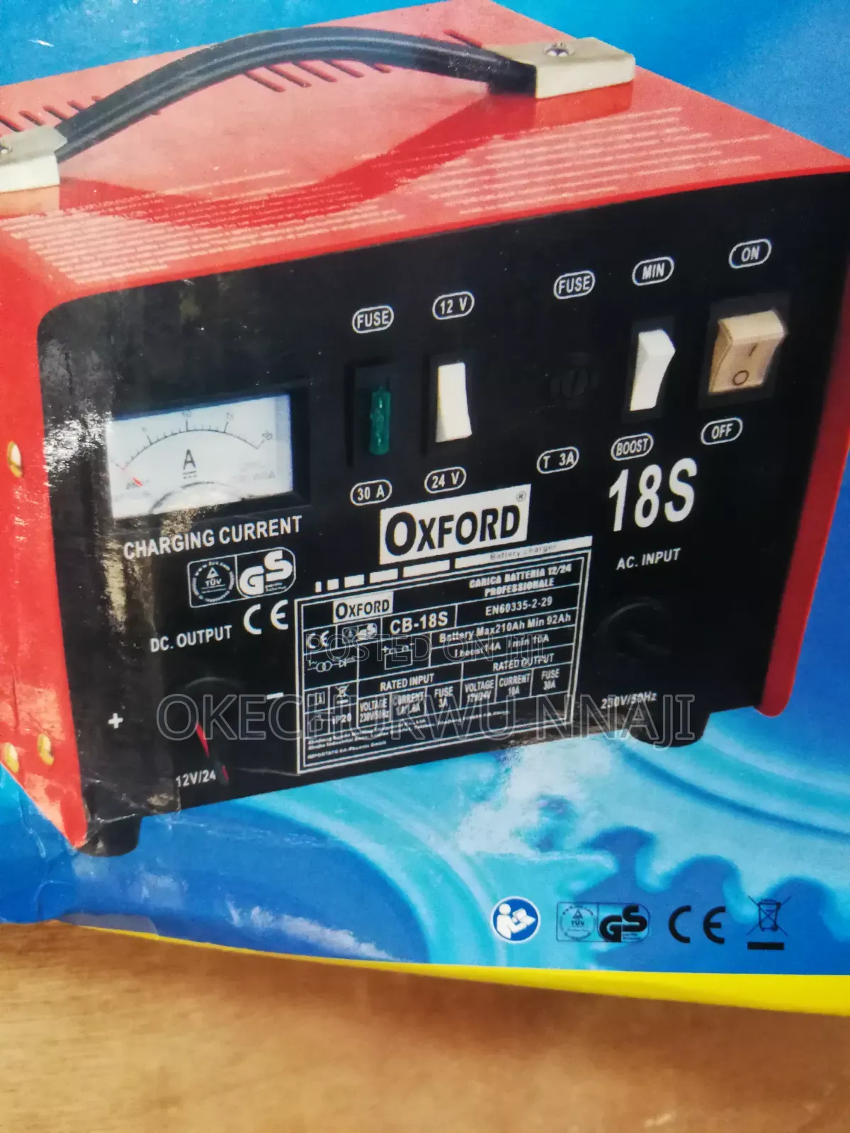 Car Motorcycle Battery Charger (12v-24v | 30-180 Ah) + Quick Charge