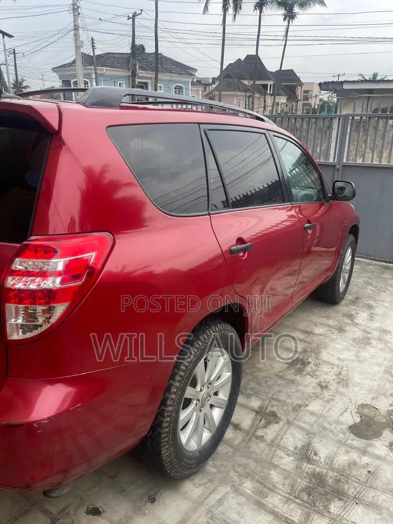 Toyota RAV4 2009 Red