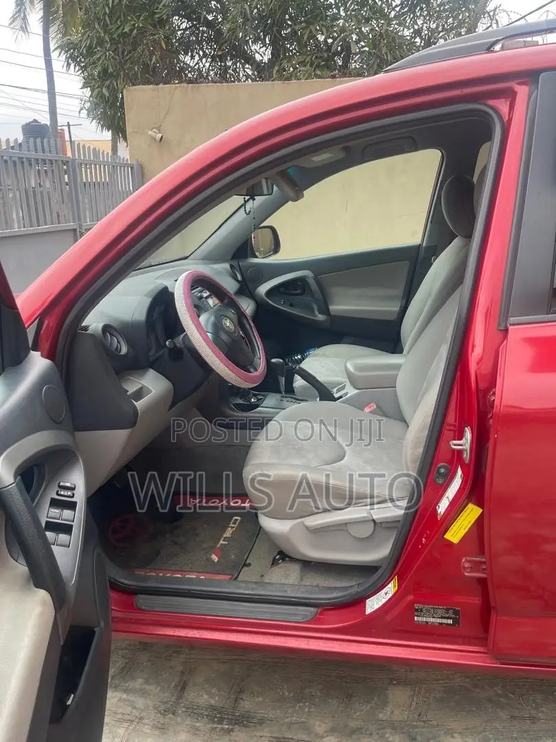 Toyota RAV4 2009 Red