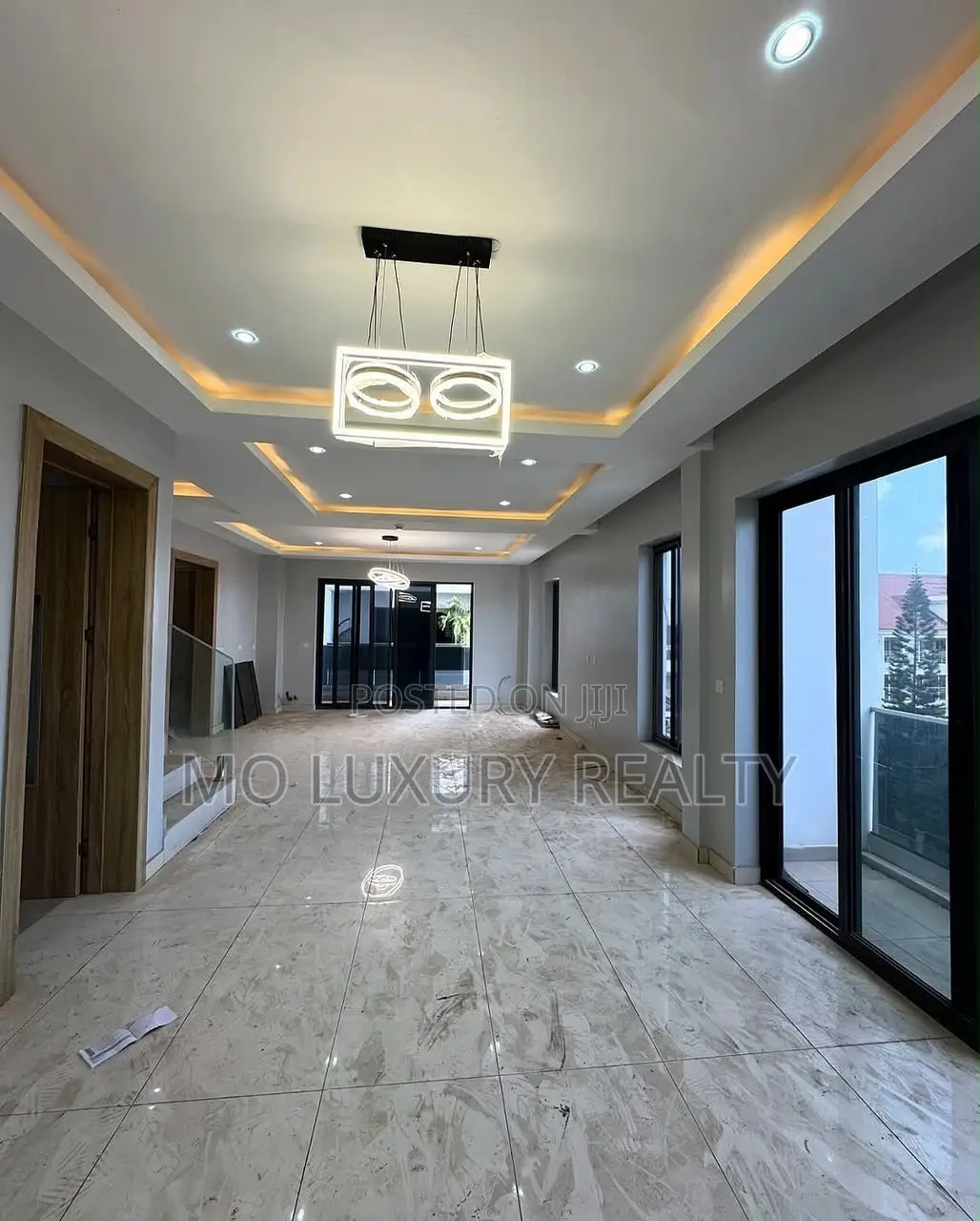 4bdrm Maisonette in Lekki Phase 1 for rent