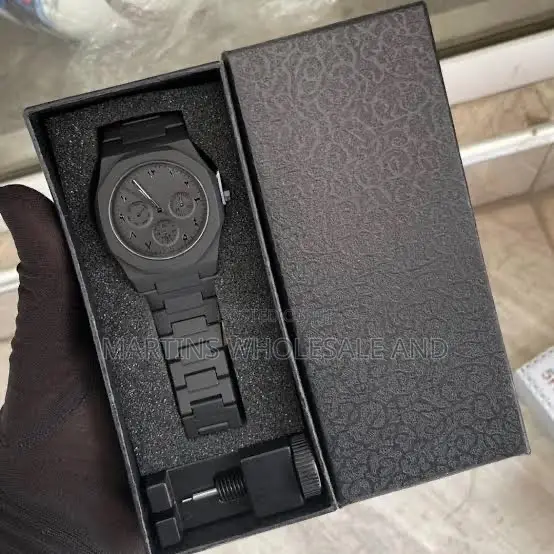 Displays a Pair of Matte Black Valenzo Plastic/Ceramic Quartz