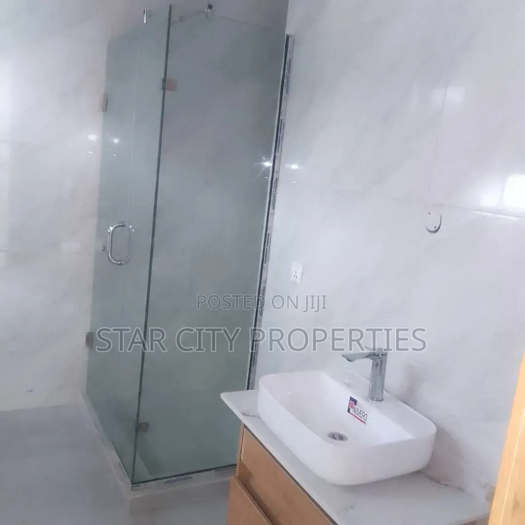4bdrm Duplex in Phase 1 for rent