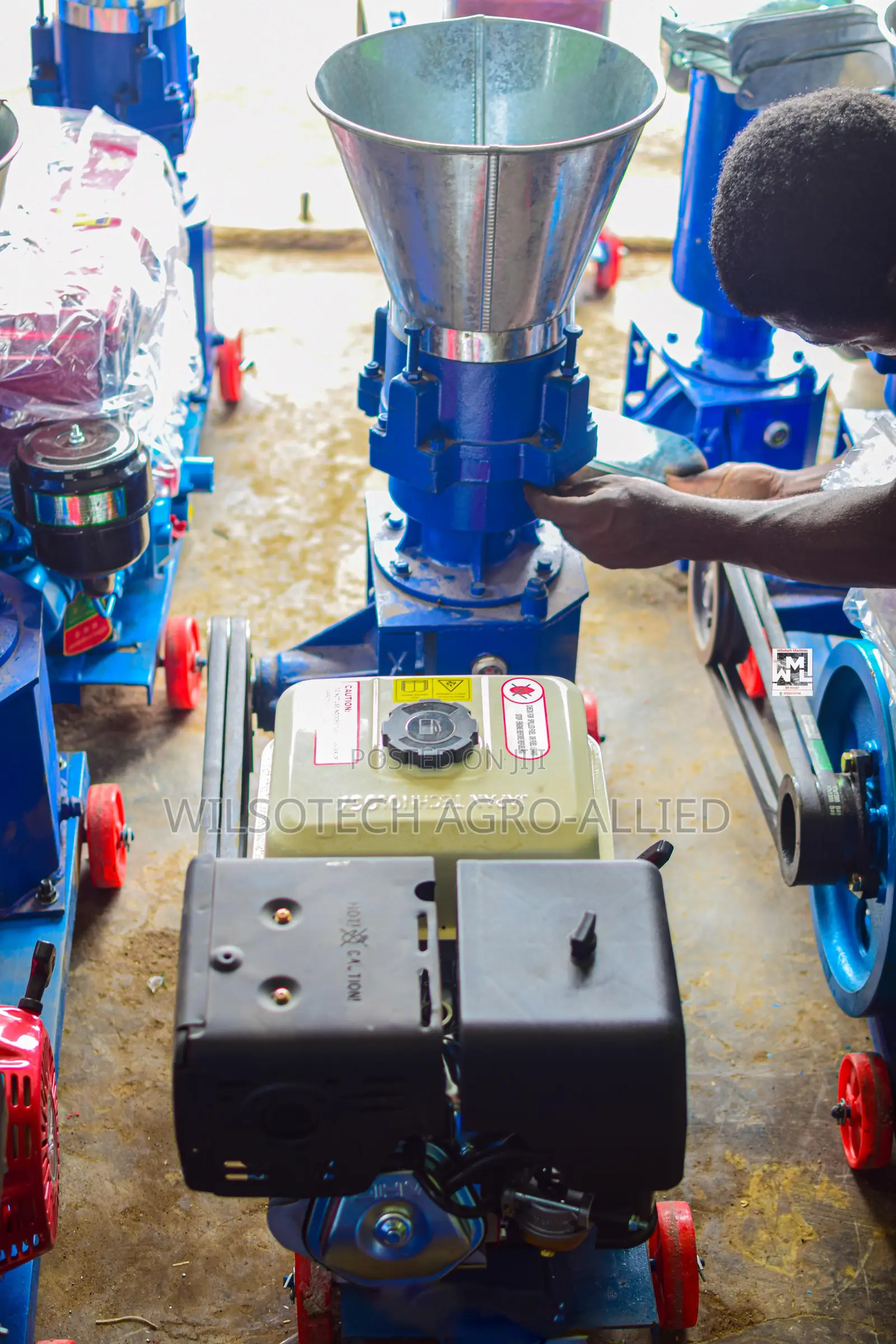 250kg/Hr Pelletizer Machine Powered With Gasoline/Electric (4Roller)