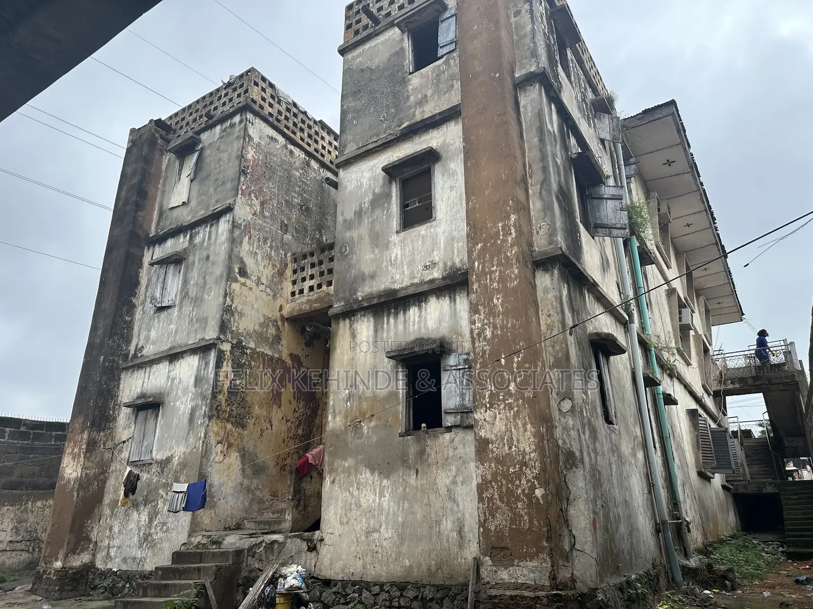 20bdrm Block of Flats in Fatima Bus Stop, Apata for sale