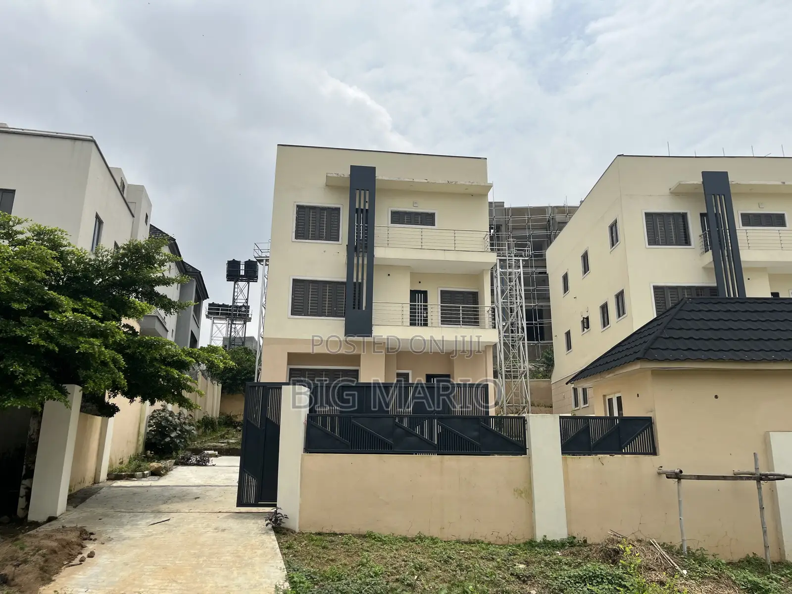4bdrm Duplex in Guzape Main for sale