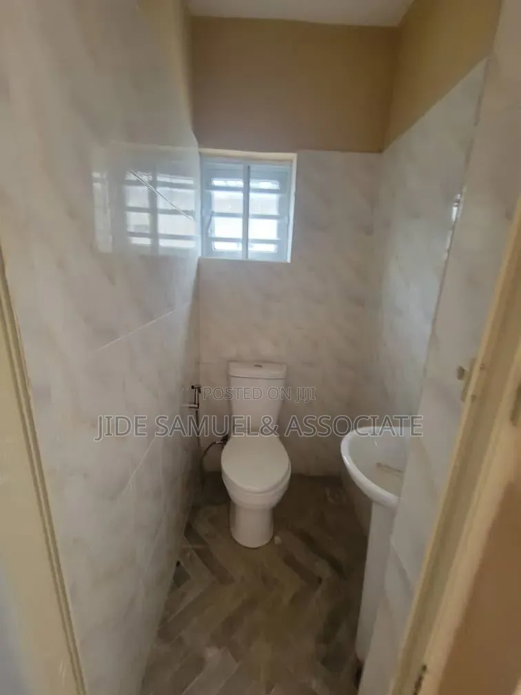 Furnished 2bdrm Block of Flats in Ipaja / Ipaja for rent