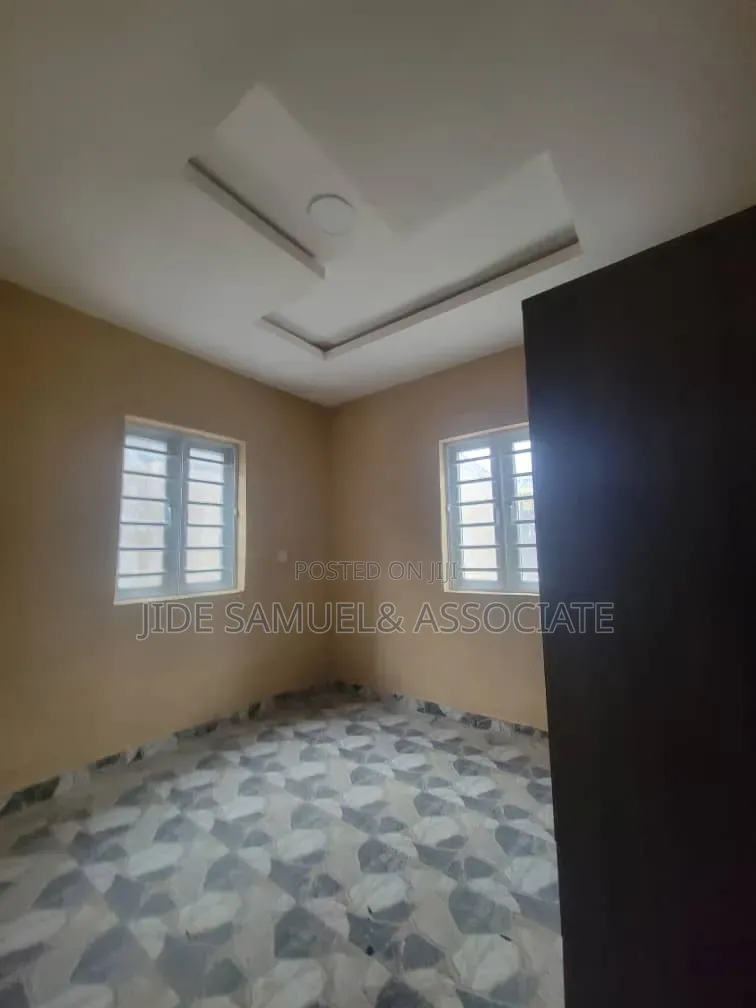 Furnished 2bdrm Block of Flats in Ipaja / Ipaja for rent