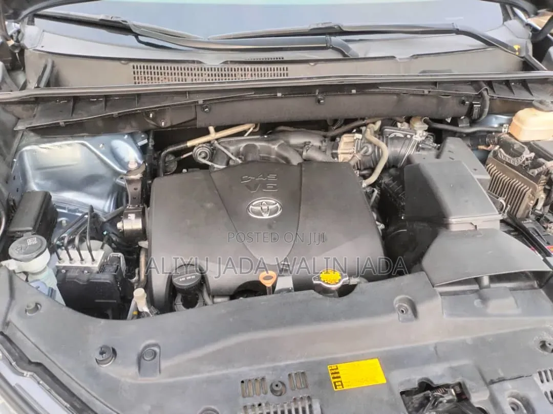 Toyota Highlander 2019 Blue