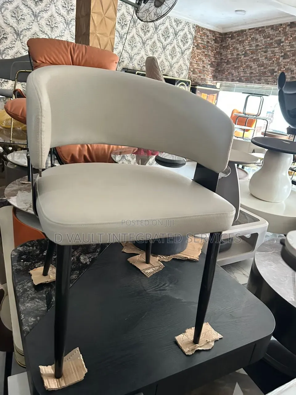 Restaurant Chair / Modern Visitors Chair