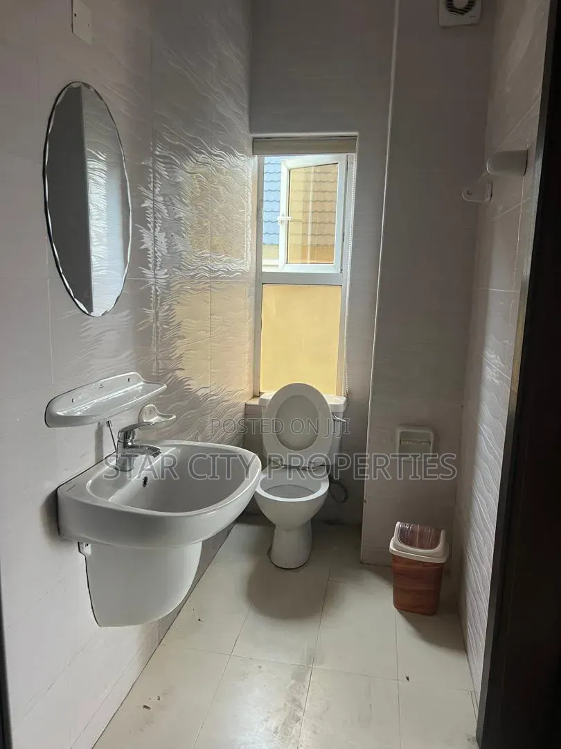 Furnished 3bdrm Apartment in Adeniyi Jones for rent