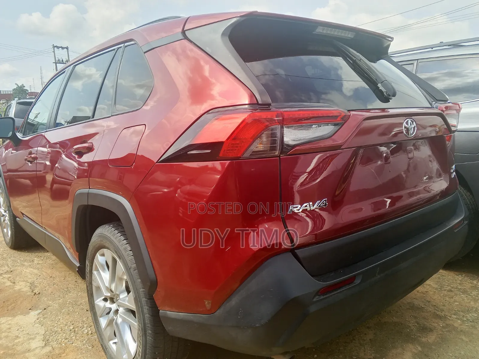 Toyota RAV4 XLE AWD 2020 Red