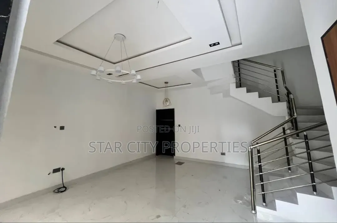 4bdrm Townhouse / Terrace in Olowora, GRA Phase 1 for rent