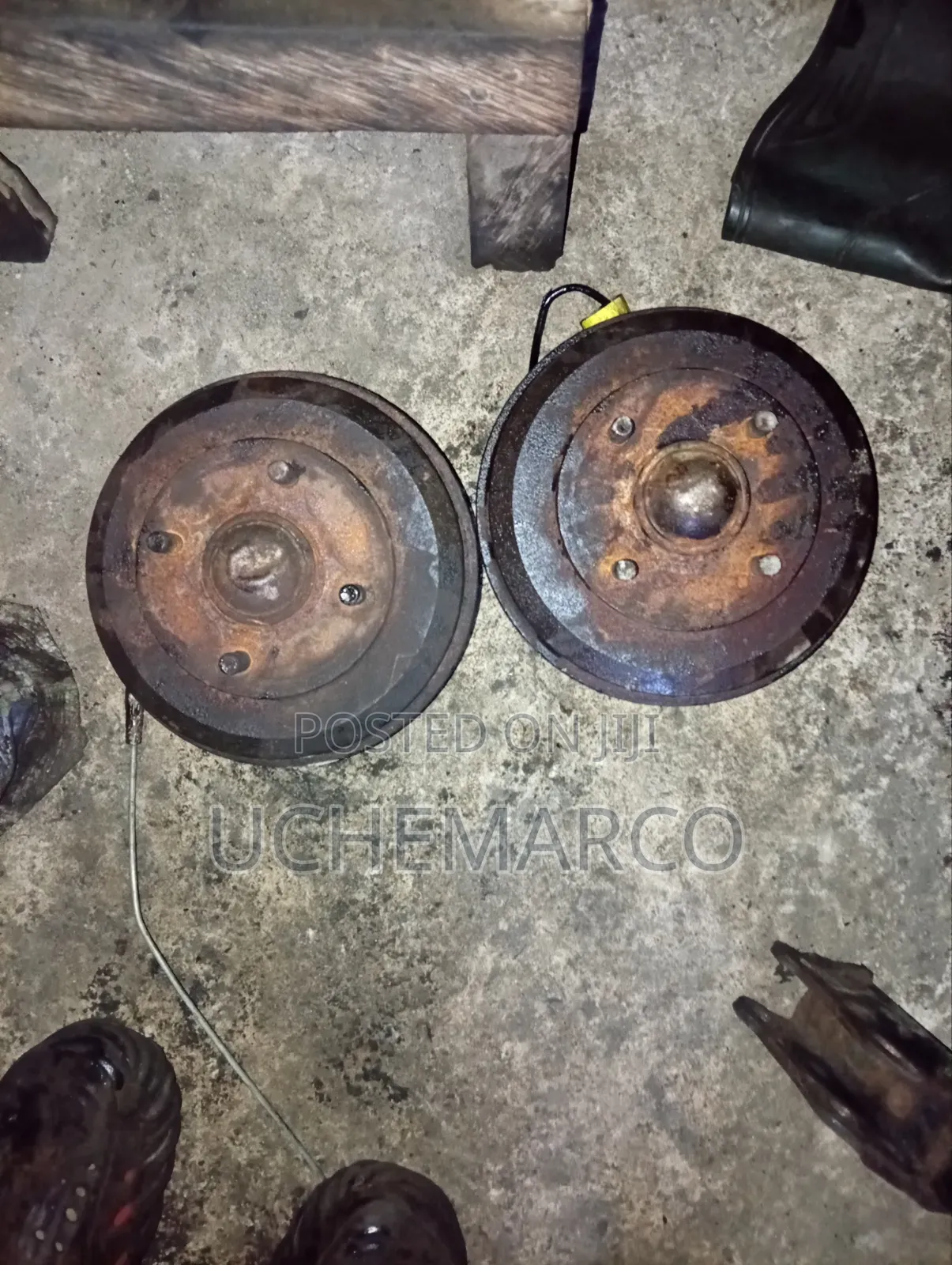 Back Hub Ford Focus 2003