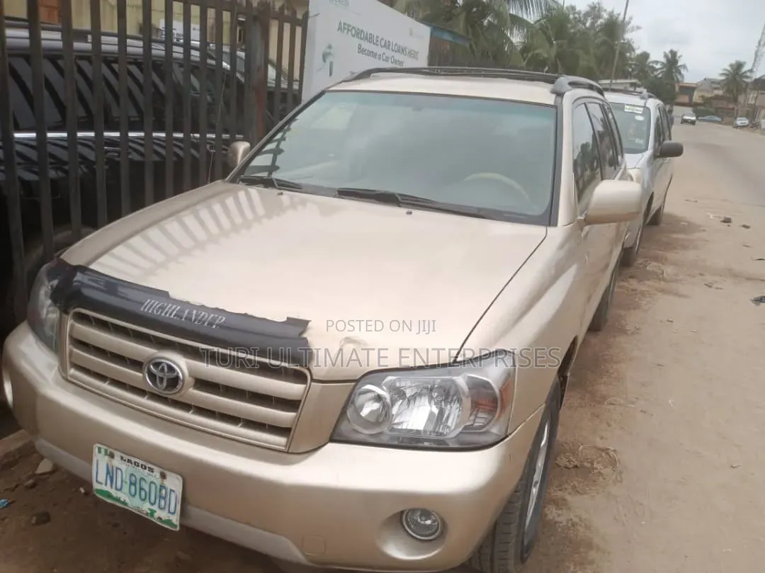Toyota Highlander 2005 Gold