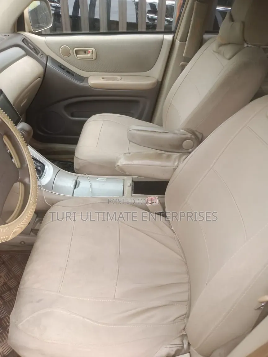 Toyota Highlander 2005 Gold