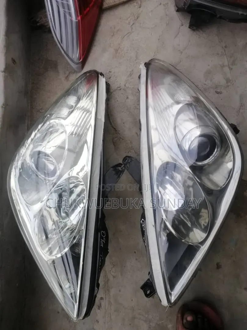 Headlamp Es 250 2005 Model Available