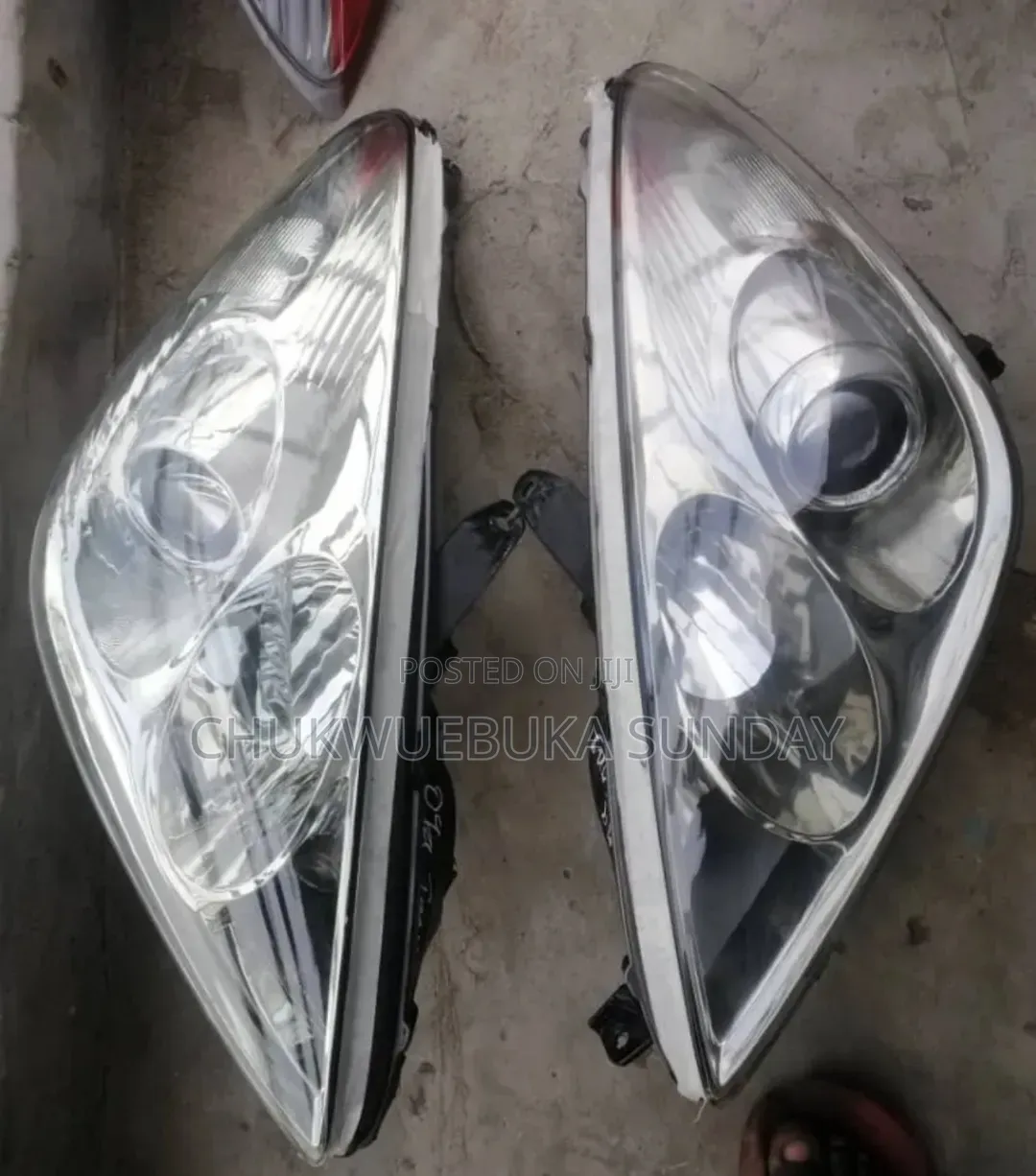 Headlamp Es 250 2005 Model Available