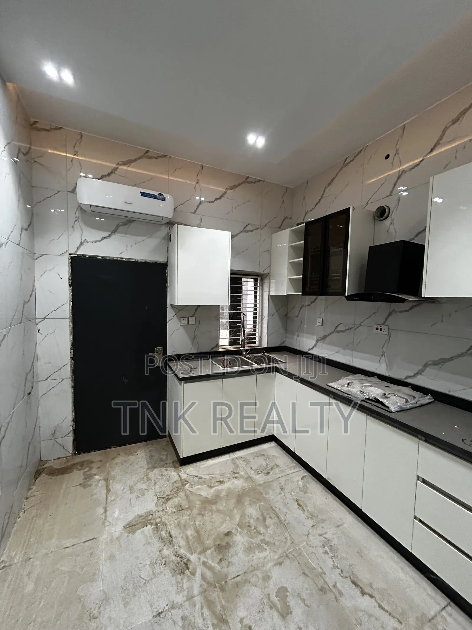 Furnished 4bdrm Townhouse / Terrace in Mabushi for rent