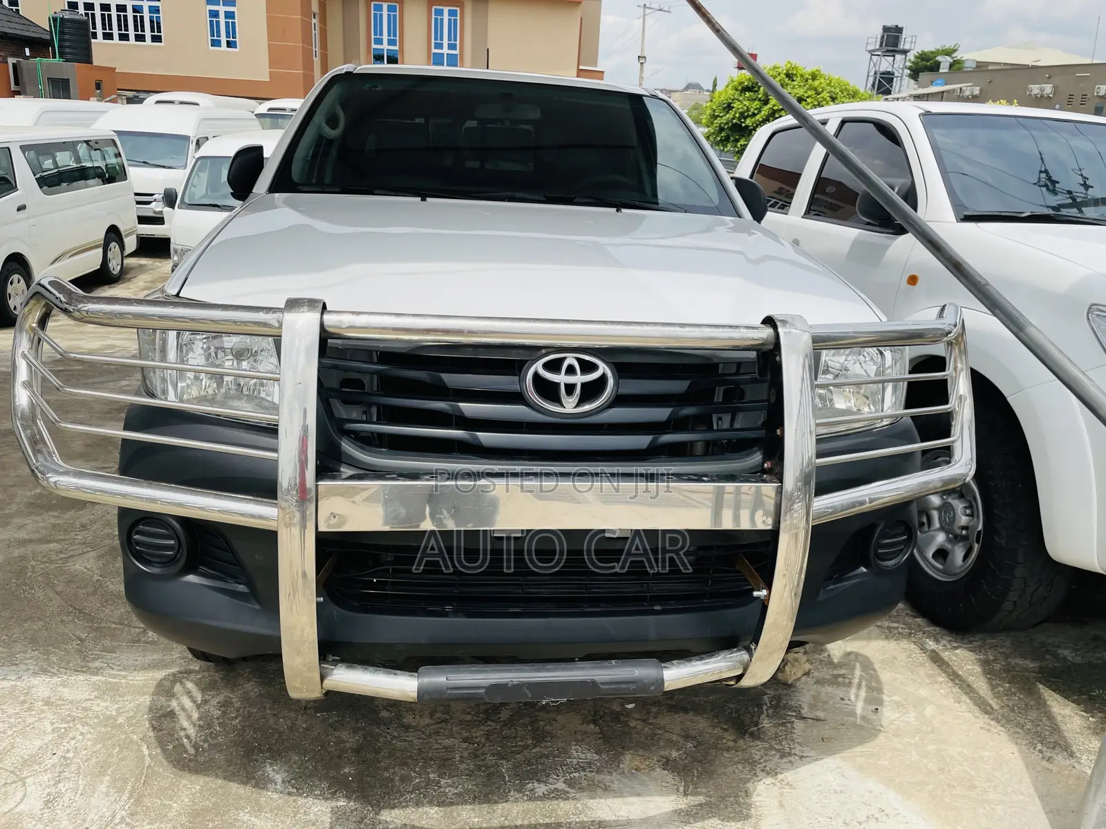 Toyota Hilux 3.0 D-4D 4x4 2015 White