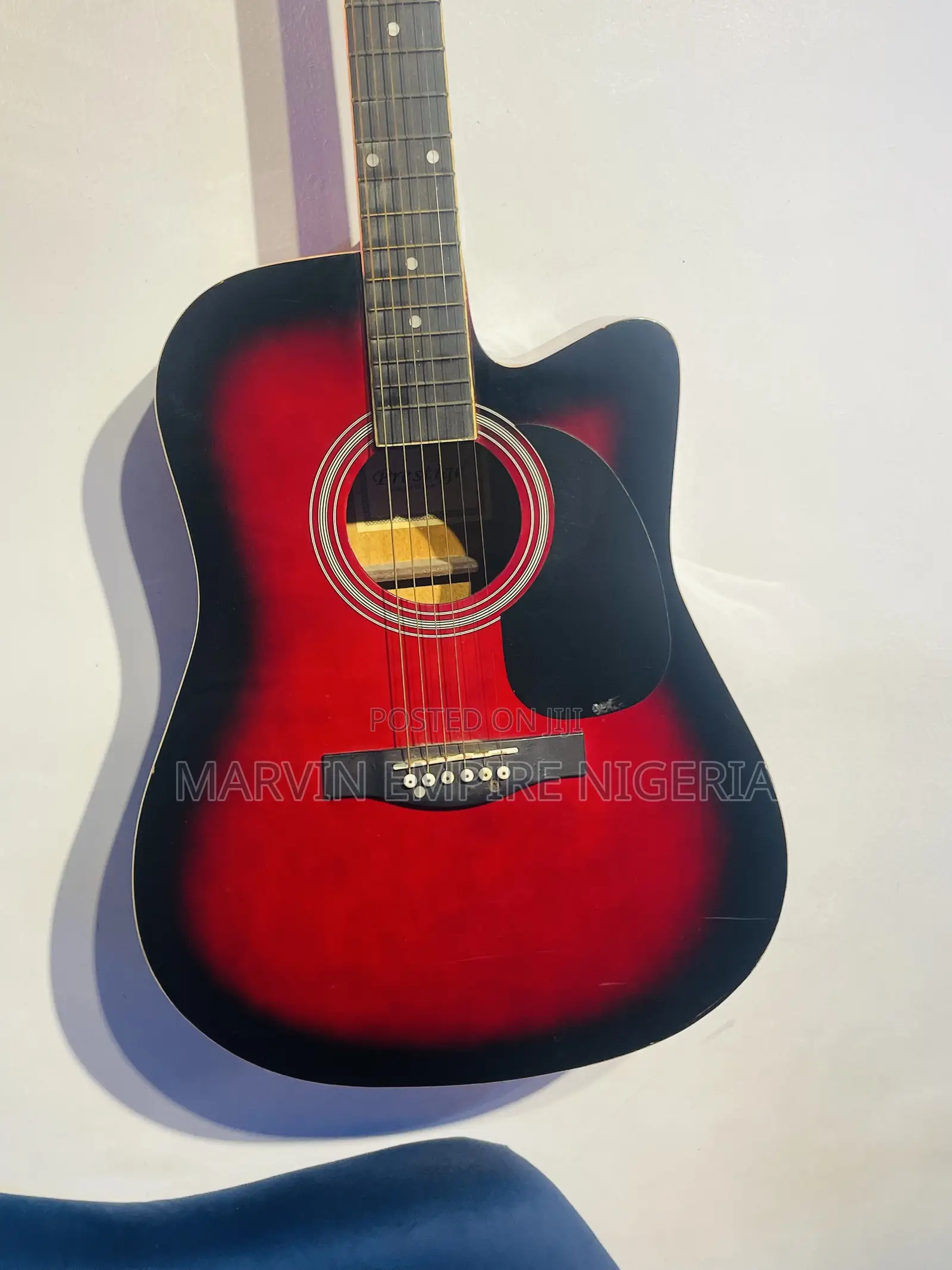 Prestige Dreadnought Acoustic Guitar With Bag