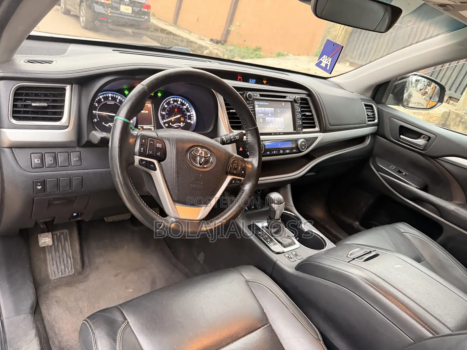 Toyota Highlander XLE 4x4 V6 (3.5L 6cyl 8A) 2017 Black