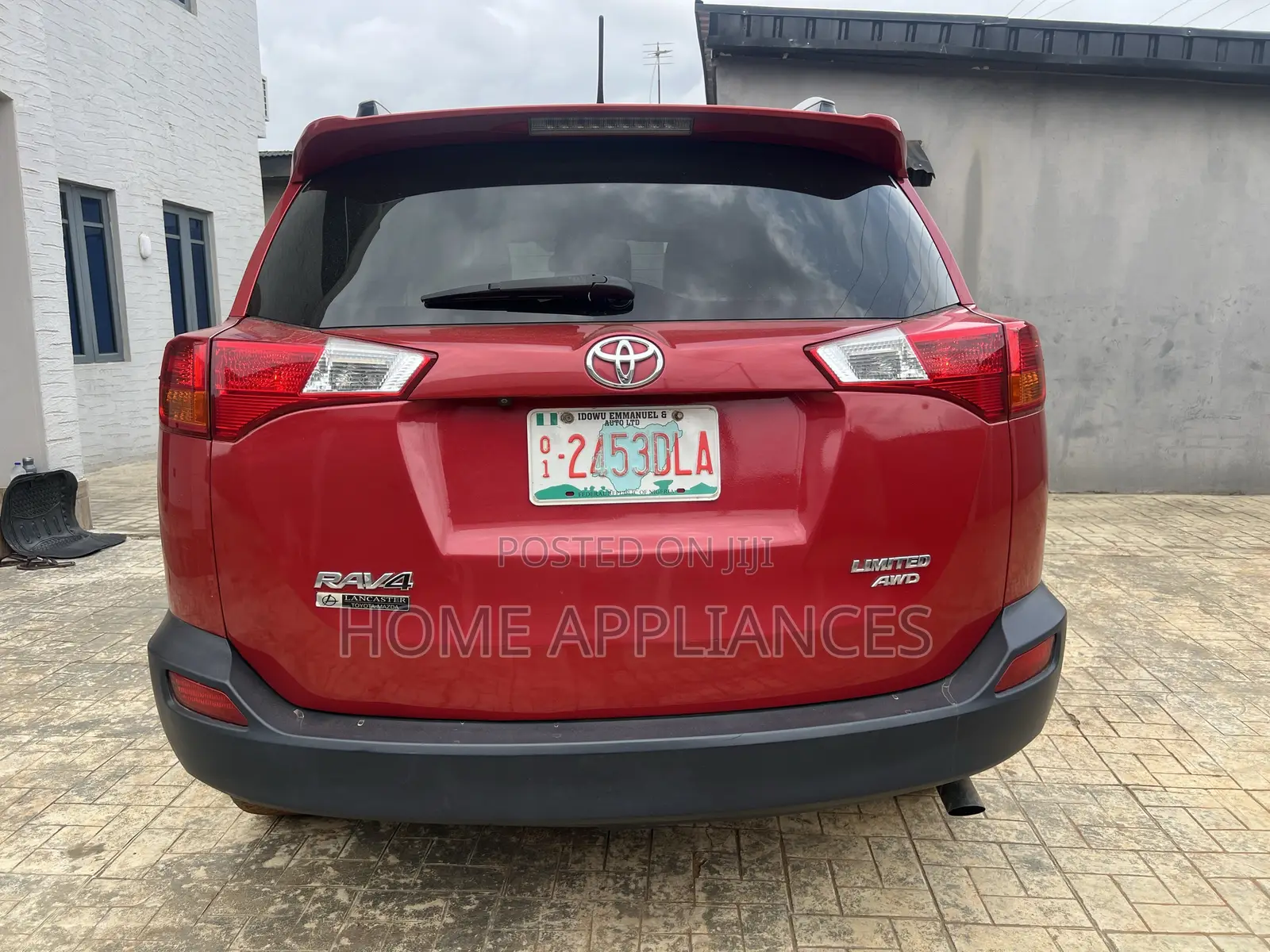 Toyota RAV4 Limited 4dr SUV AWD (2.5L 4cyl 6A) 2015 Red