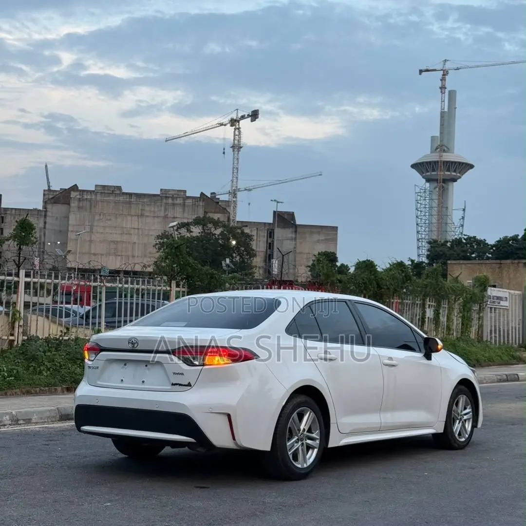 Toyota Corolla 2022 White