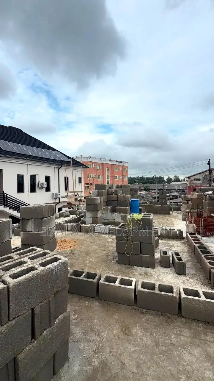 2bdrm Apartment in Alausa for sale