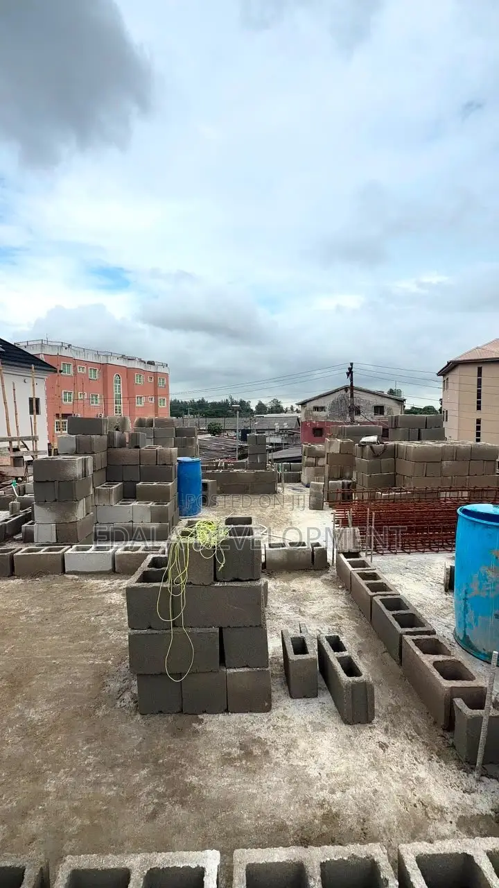 2bdrm Apartment in Alausa for sale