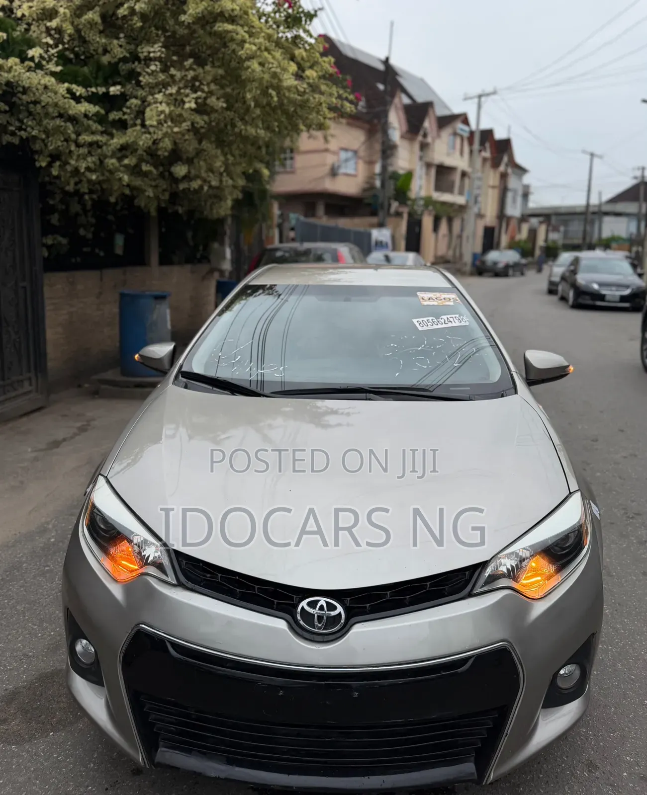 Toyota Corolla S 4dr Sedan (1.8L 4cyl CVT) 2015 Gold