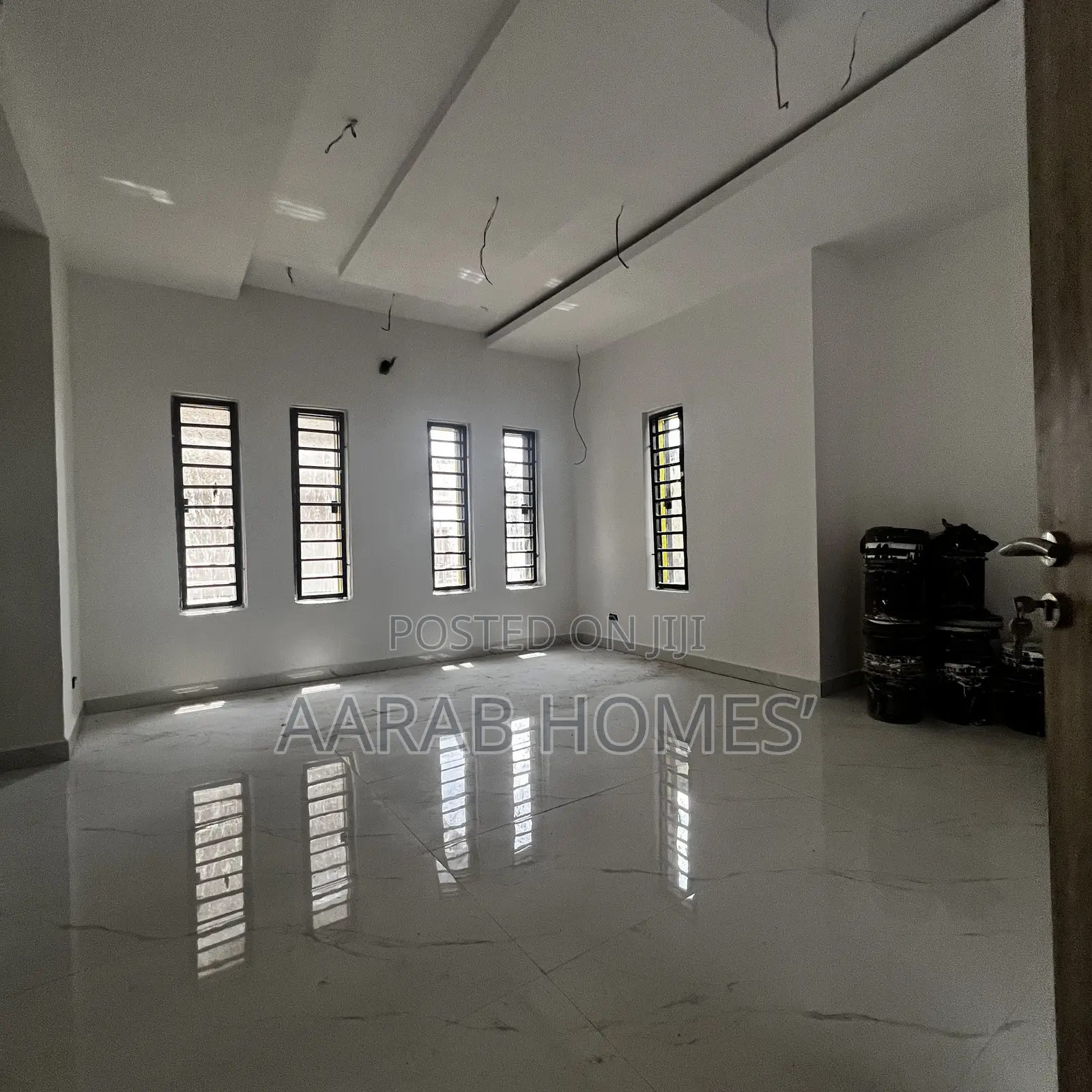 5bdrm Duplex in Gwarinpa for sale