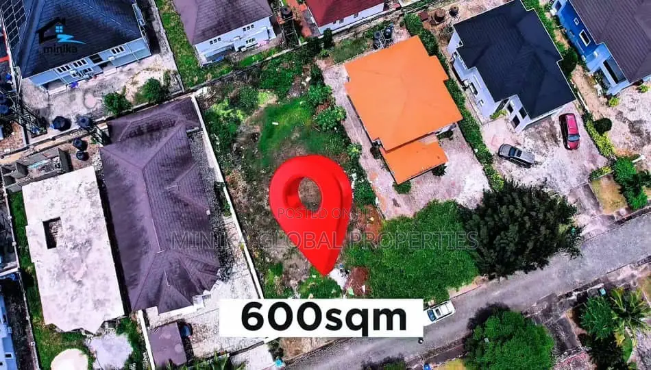 600sqm Dry Land for Sale in a Established Location With Genuine Title