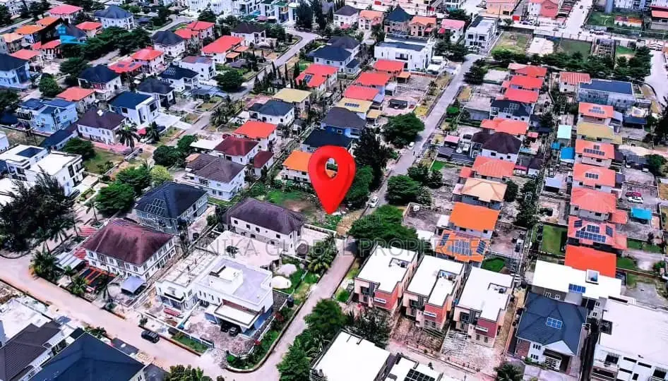 600sqm Dry Land for Sale in a Established Location With Genuine Title