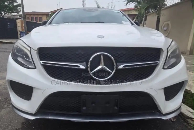 Mercedes-Benz GLE-Class 2016 Off white