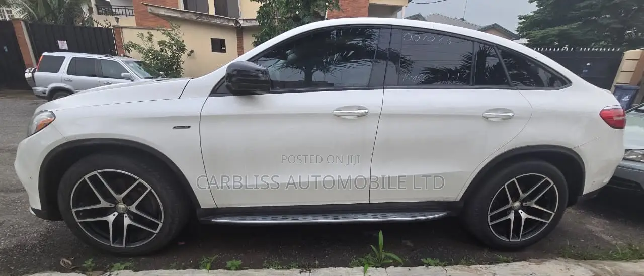 Mercedes-Benz GLE-Class 2016 Off white
