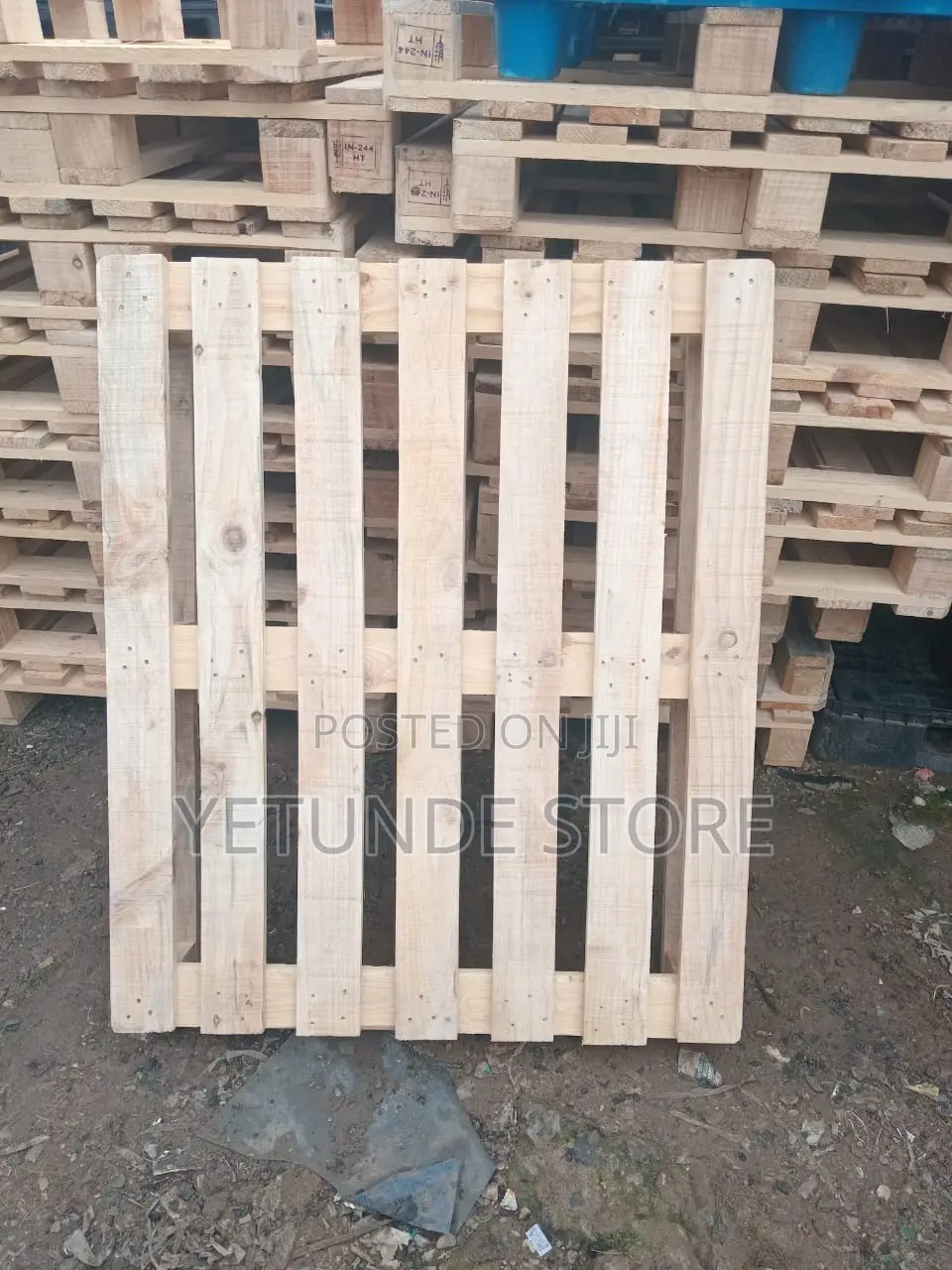 115*115 Wood Pallets