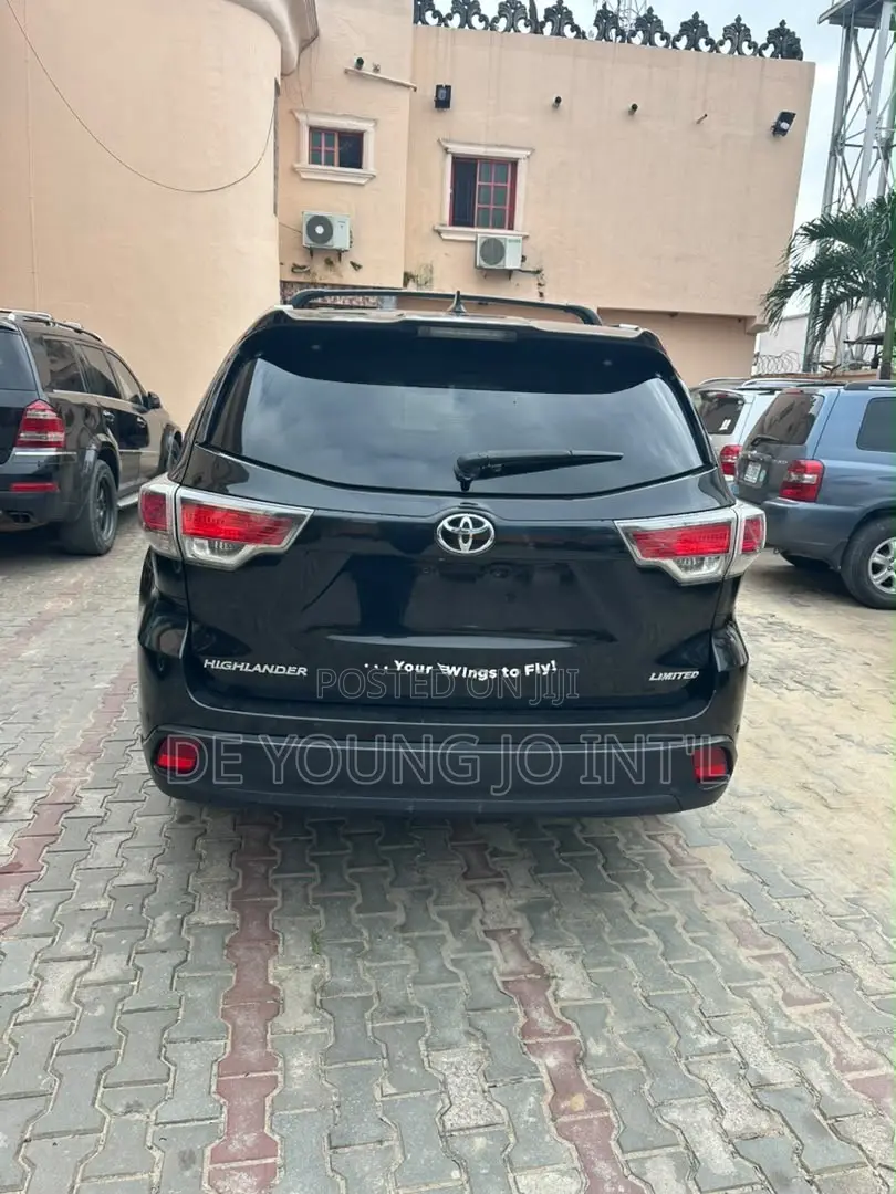 Toyota Highlander Limited Platinum 4dr SUV AWD (3.5L 6cyl 6A) 2014 Gray