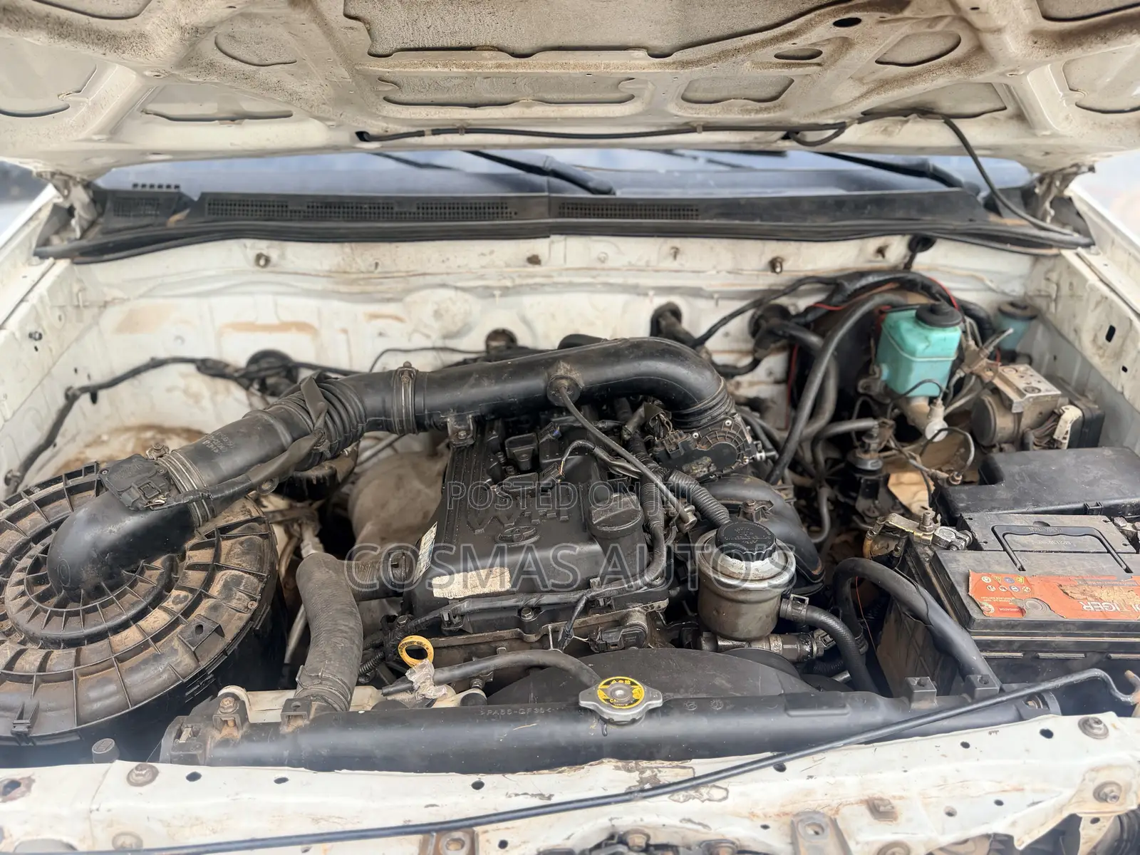 Toyota Hilux 3.0 D-4D 4x4 2013 Off white